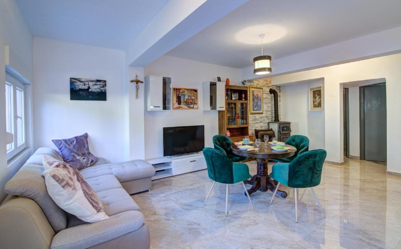 Апартаменты House Of Velebit Adria Сень Экстерьер фото