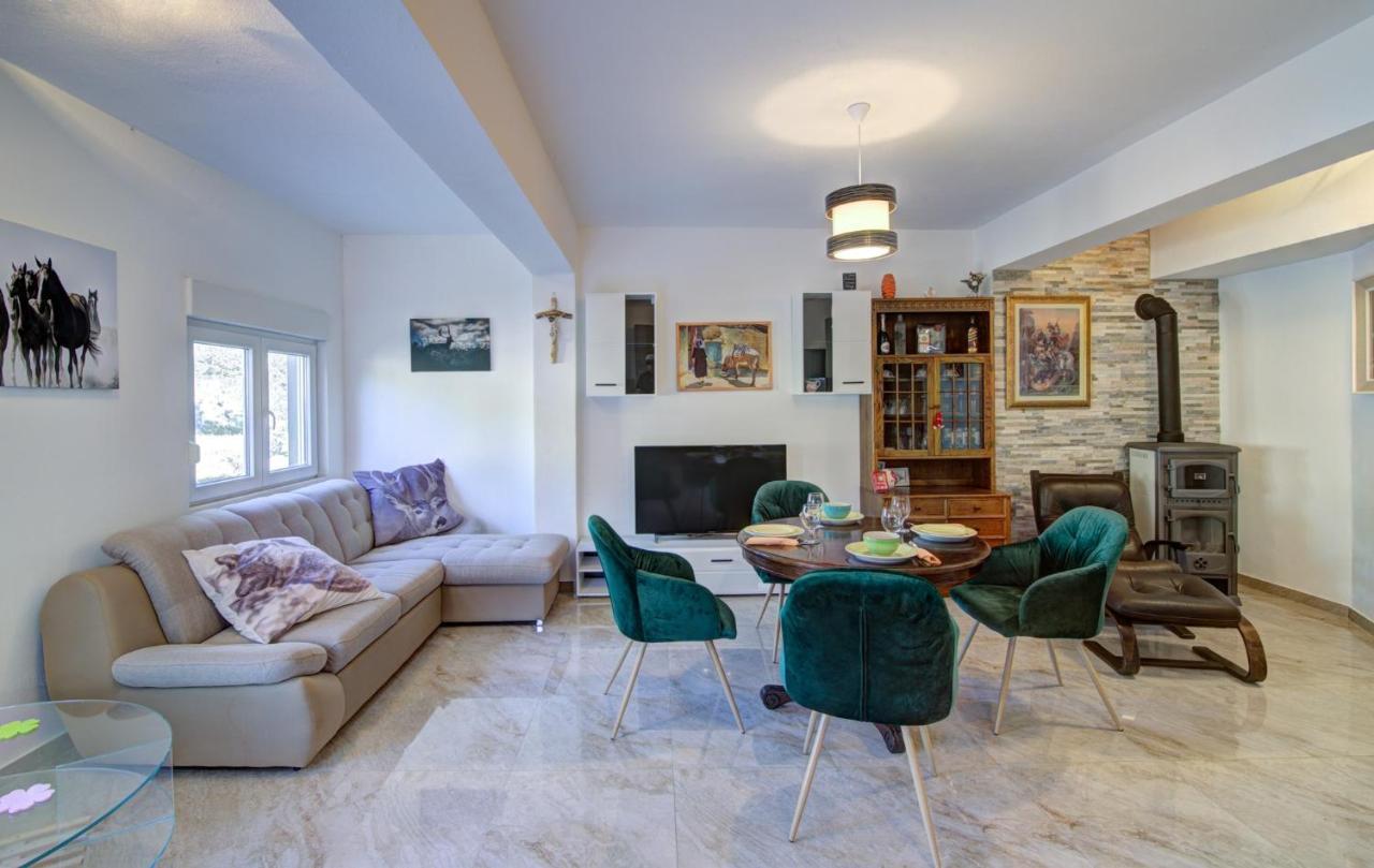 Апартаменты House Of Velebit Adria Сень Экстерьер фото
