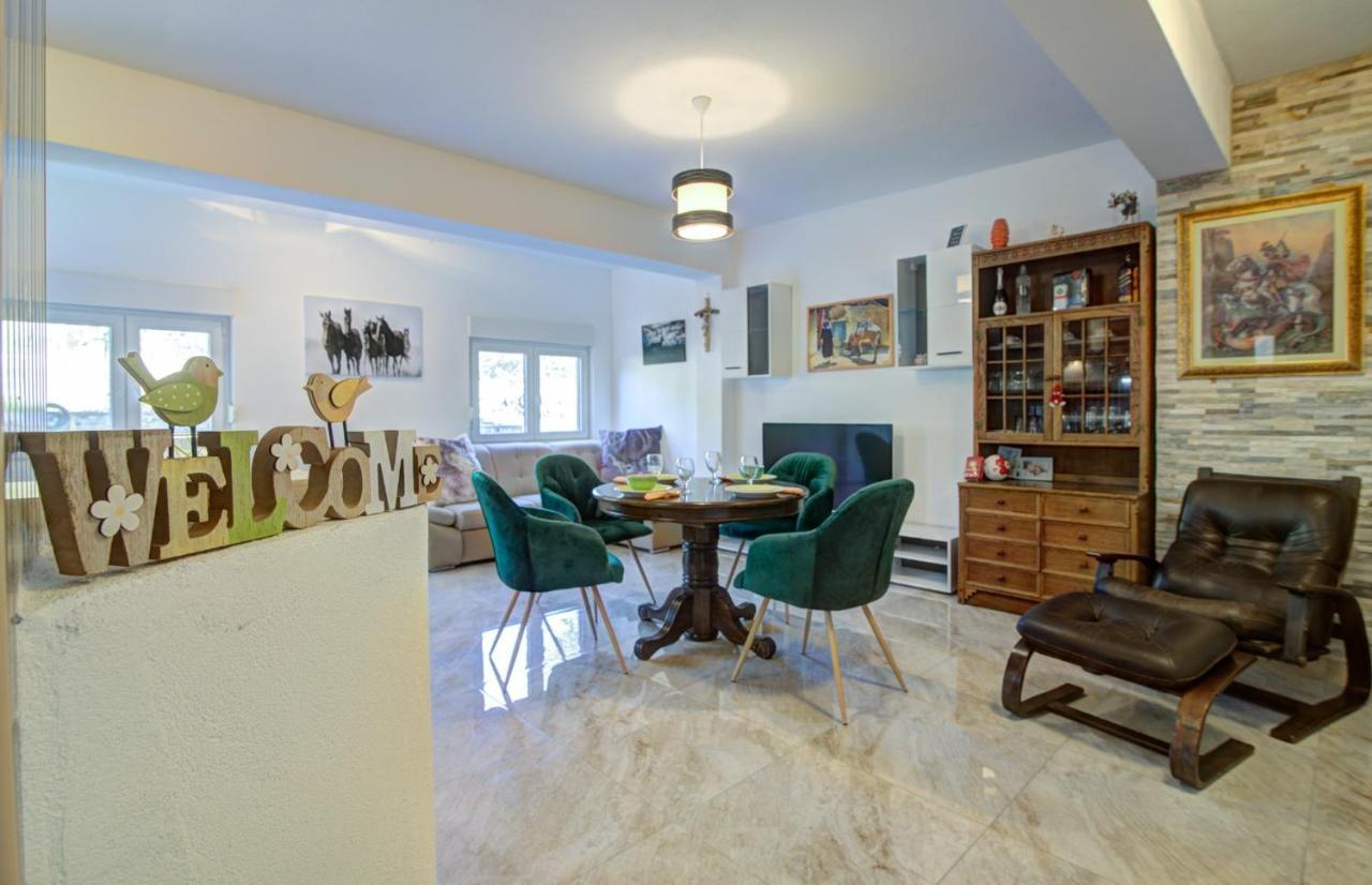 Апартаменты House Of Velebit Adria Сень Экстерьер фото